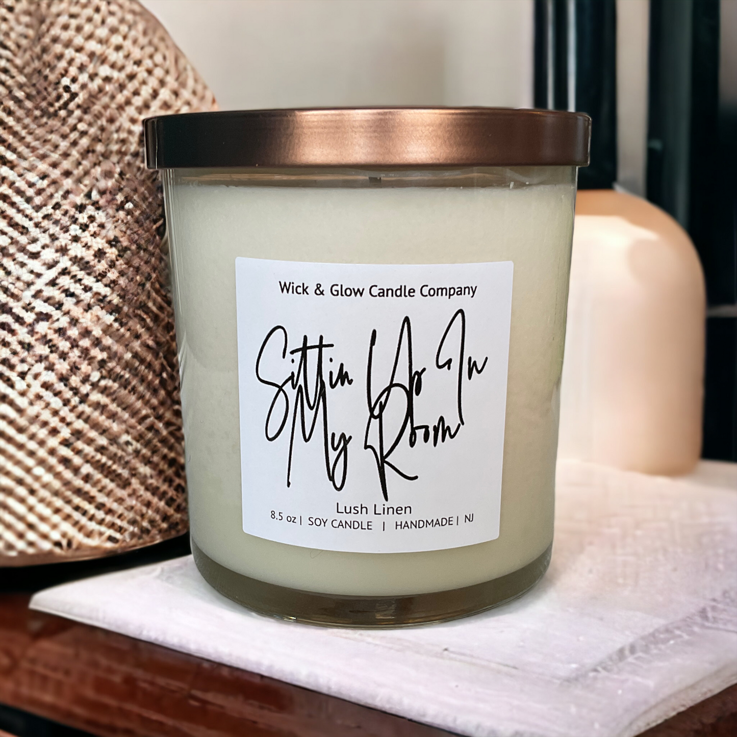 Sittin' Up In My Room : Lush Linen Luxury Scented Candle